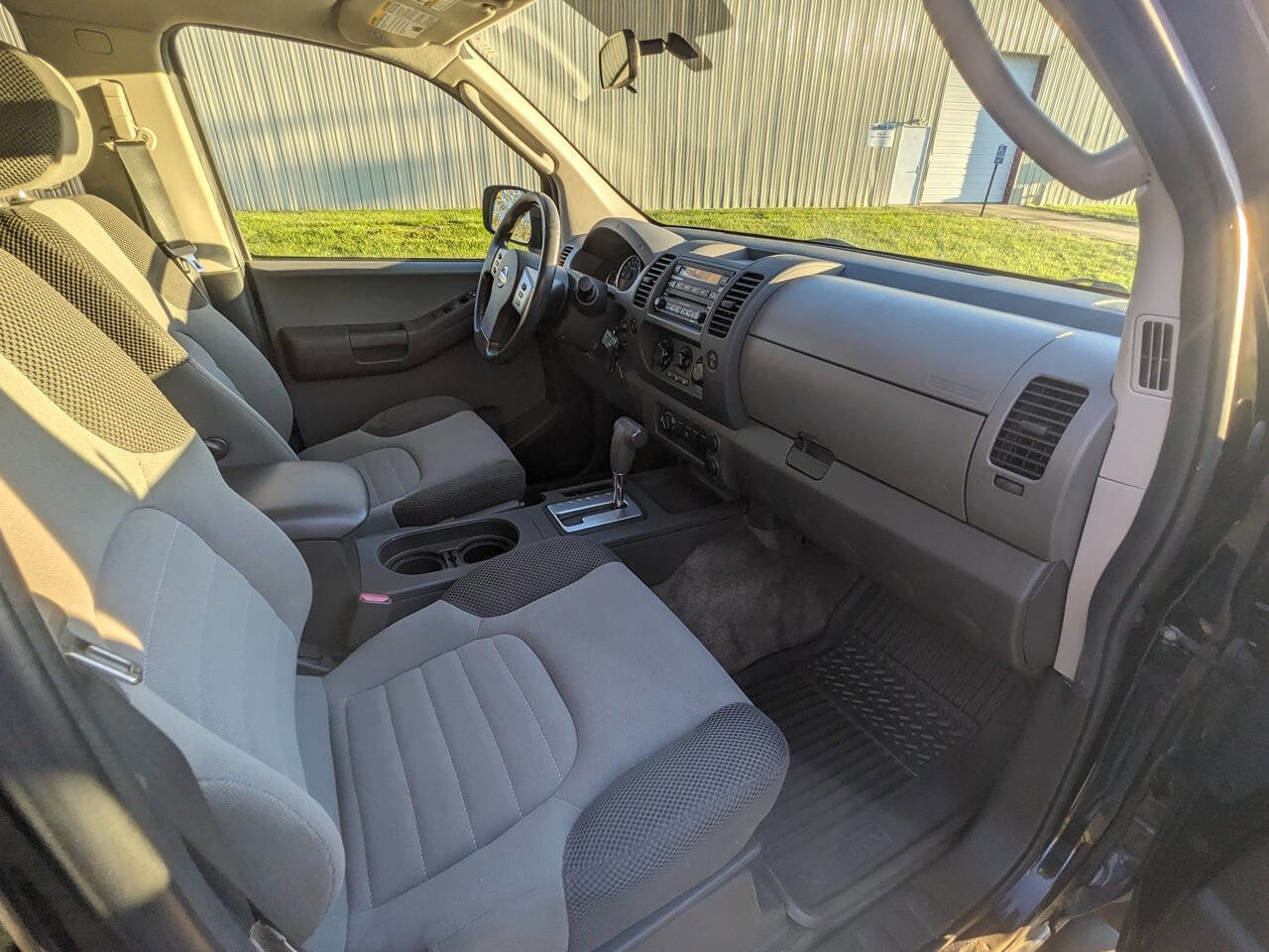 Used 2005 Nissan Xterra SE image 28