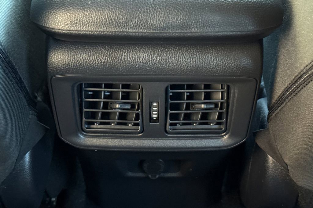 Used 2025 Toyota RAV4 LE image 20