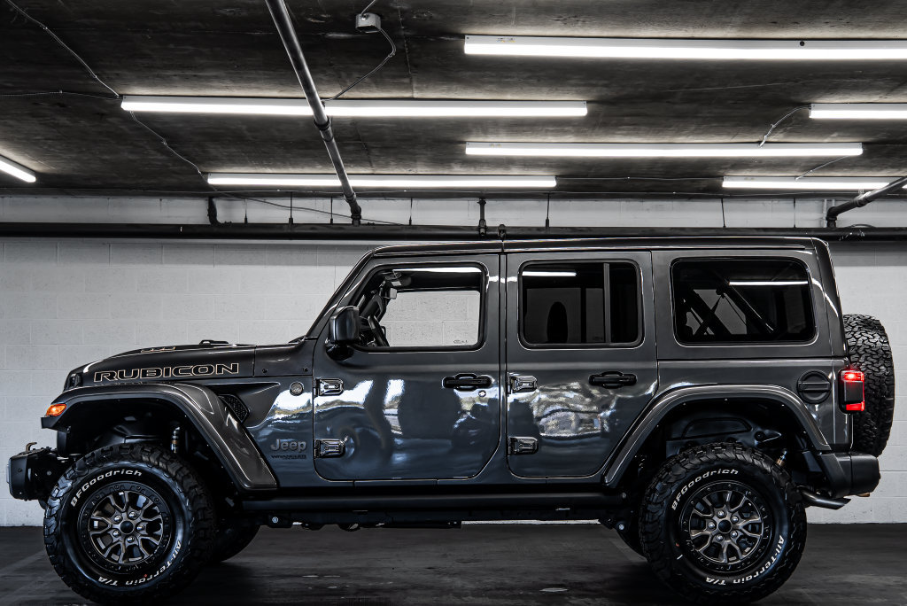 Used 2022 Jeep Wrangler Unlimited Rubicon w/ Trailer Tow Package AWD/4WD image 2