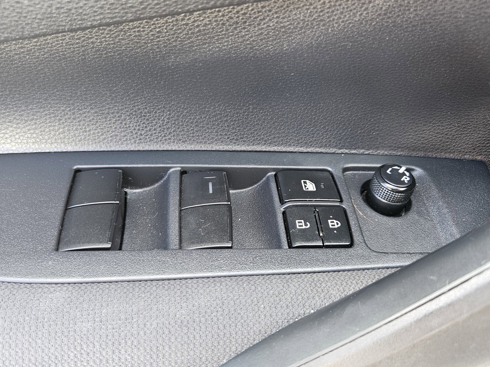 Certified 2021 Toyota Corolla LE image 12