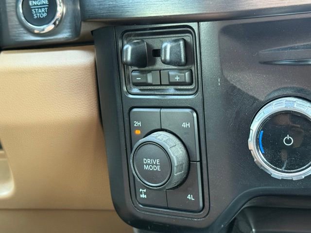 Used 2023 Ford F350 Lariat w/ Tow Technology Package AWD/4WD image 25