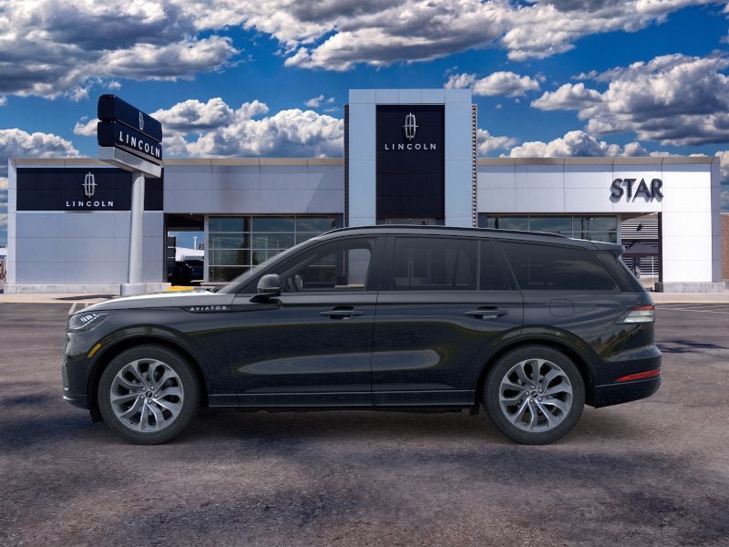 New 2026 Lincoln Aviator AWD image 3