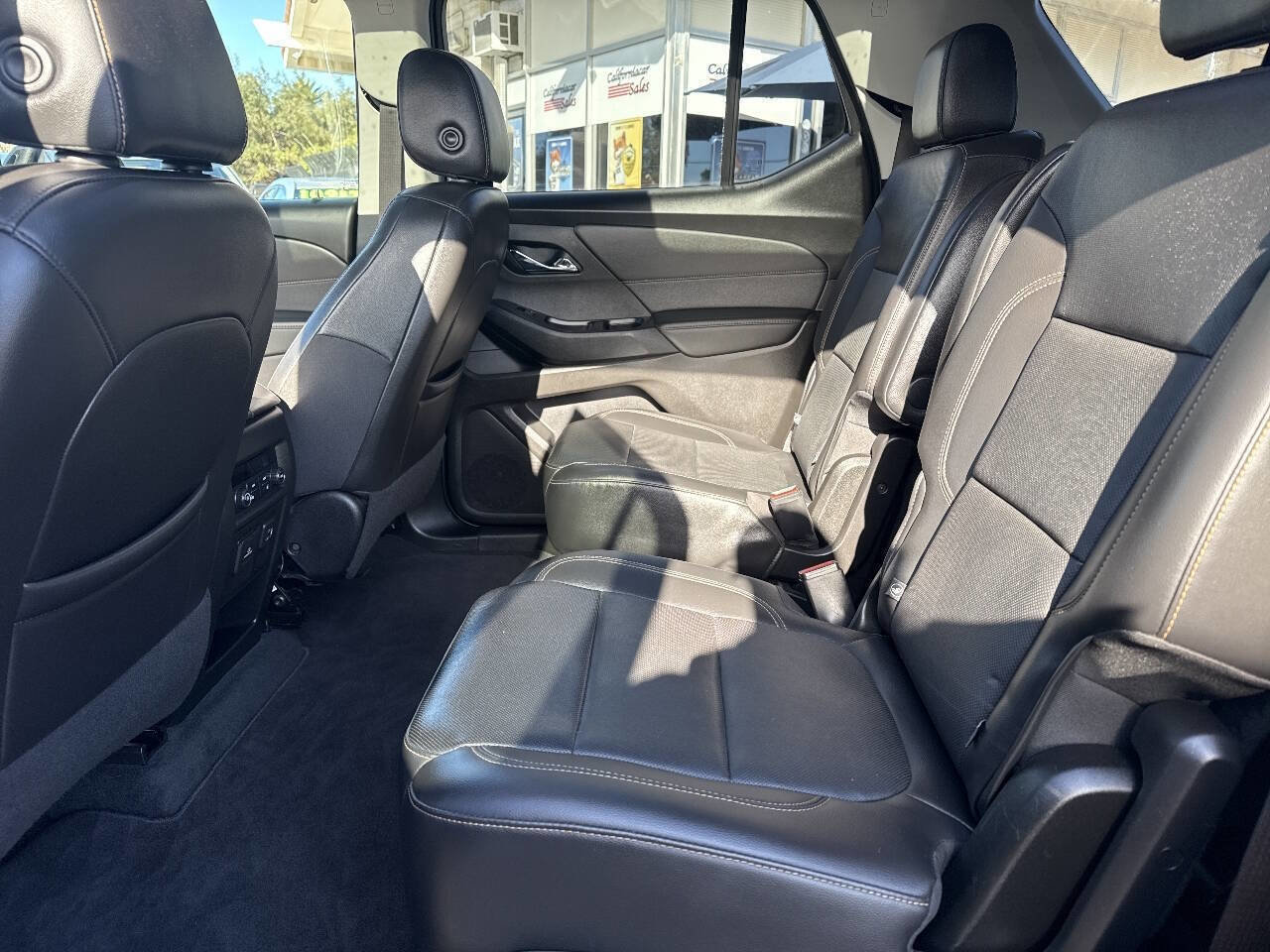 Used 2021 Chevrolet Traverse Premier w/ Redline Edition image 4