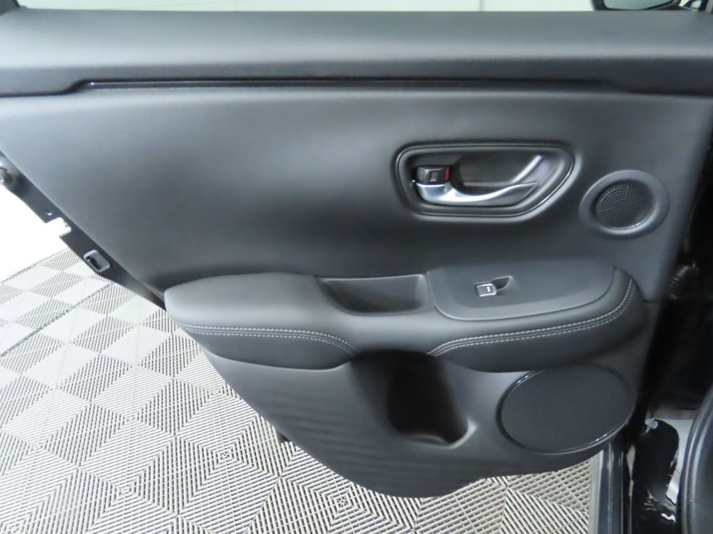 Used 2025 Acura ADX FWD image 28