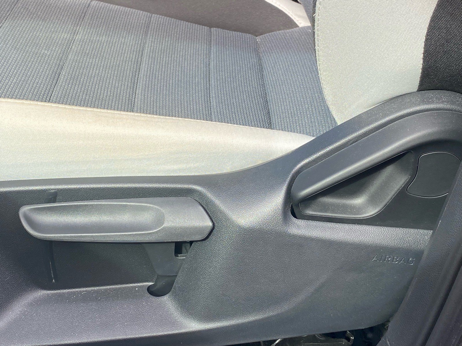 Certified 2025 Volkswagen Taos S AWD/4WD image 9