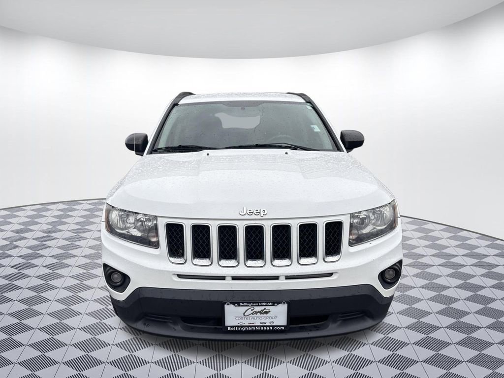 Used 2014 Jeep Compass Sport image 2