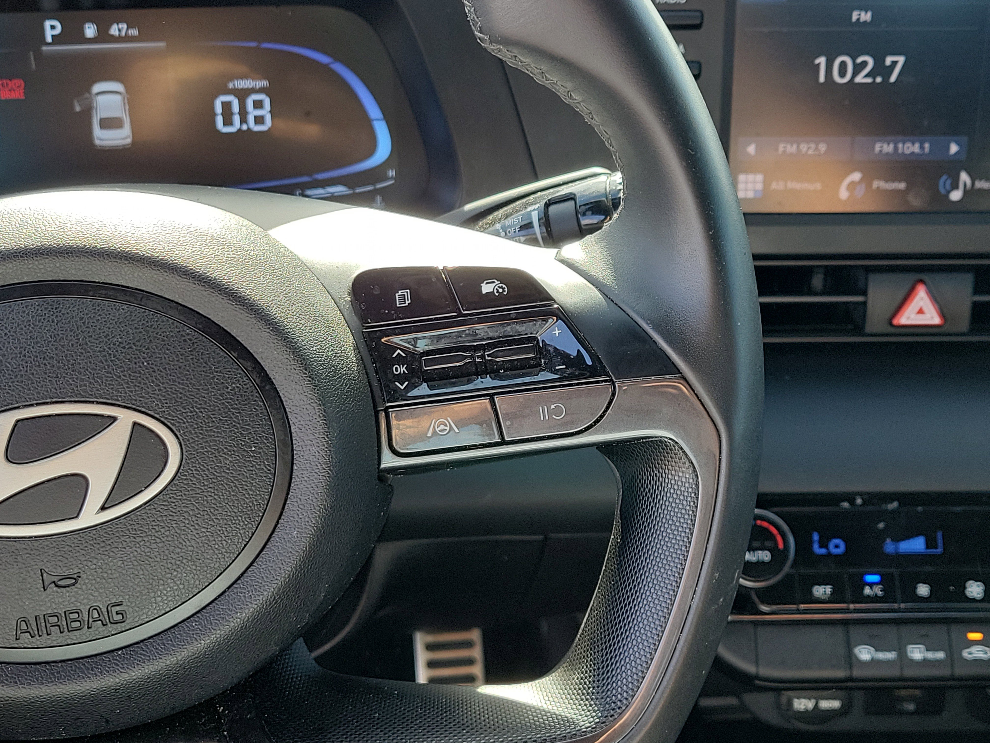 Used 2025 Hyundai Elantra Sport image 23