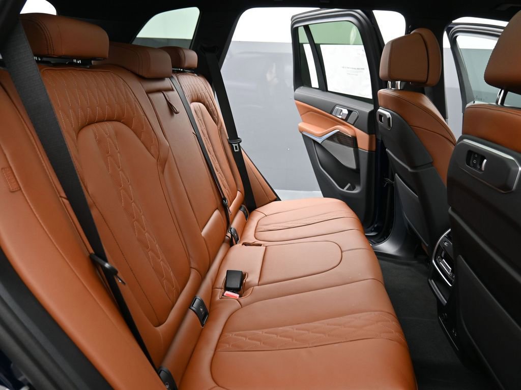 New 2026 BMW X5 xDrive50e w/ M Sport Package image 18