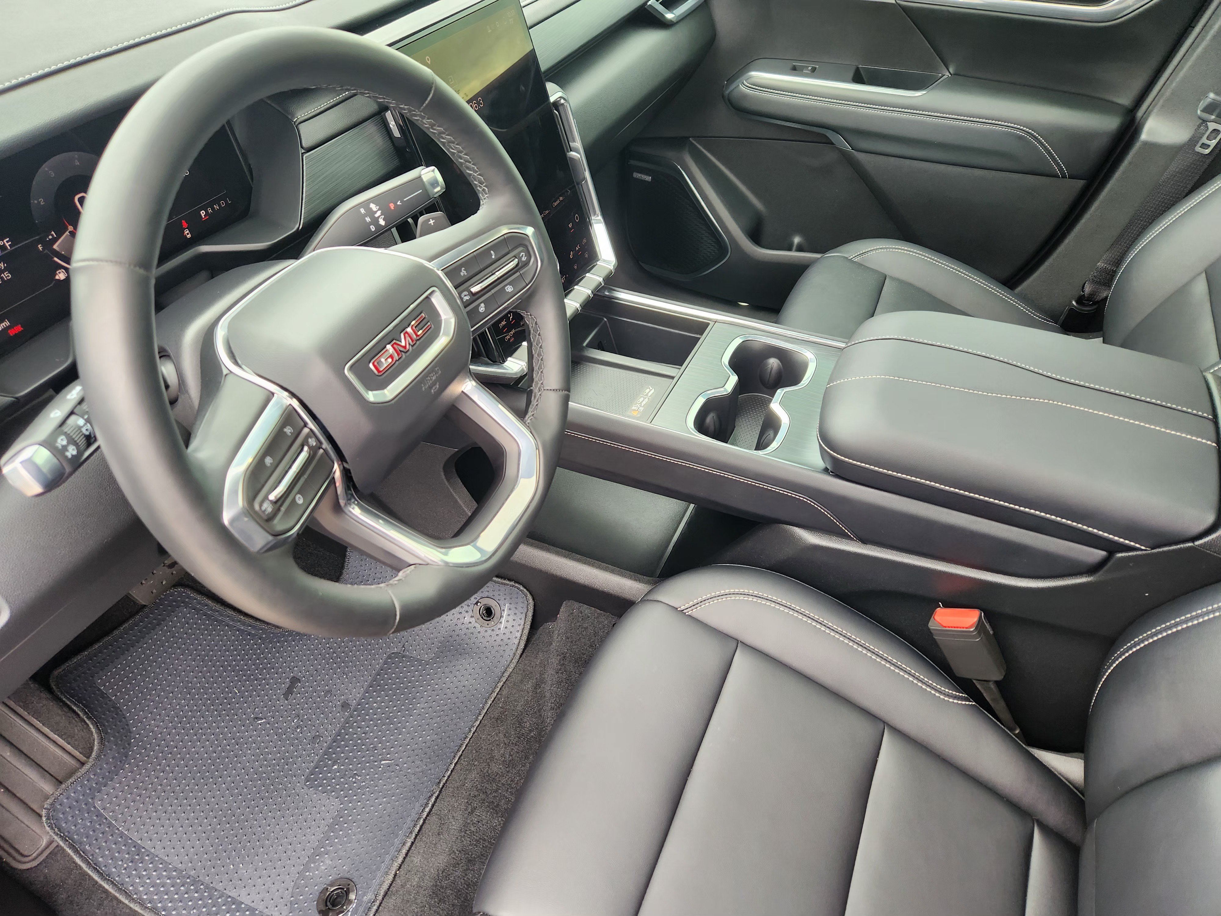 Used 2026 GMC Acadia Elevation w/ Black Edition FWD image 14