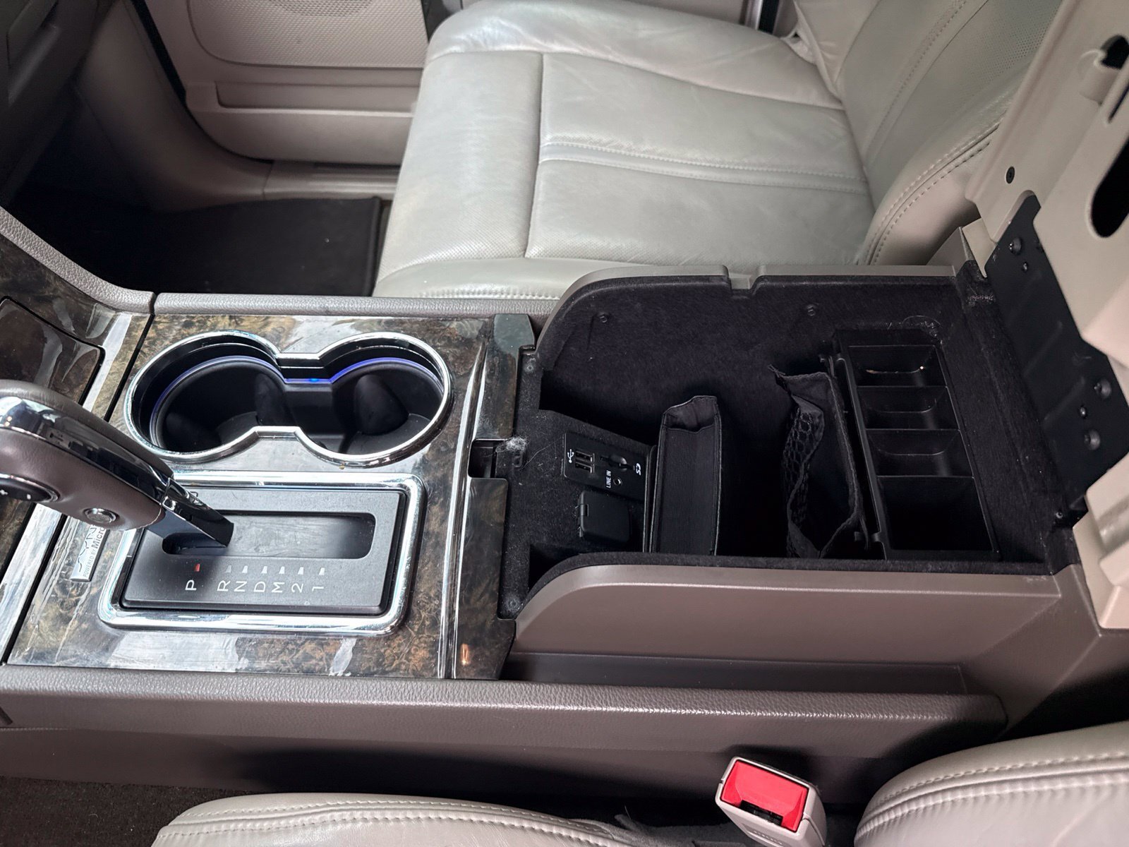 Used 2015 Lincoln Navigator 2WD image 26