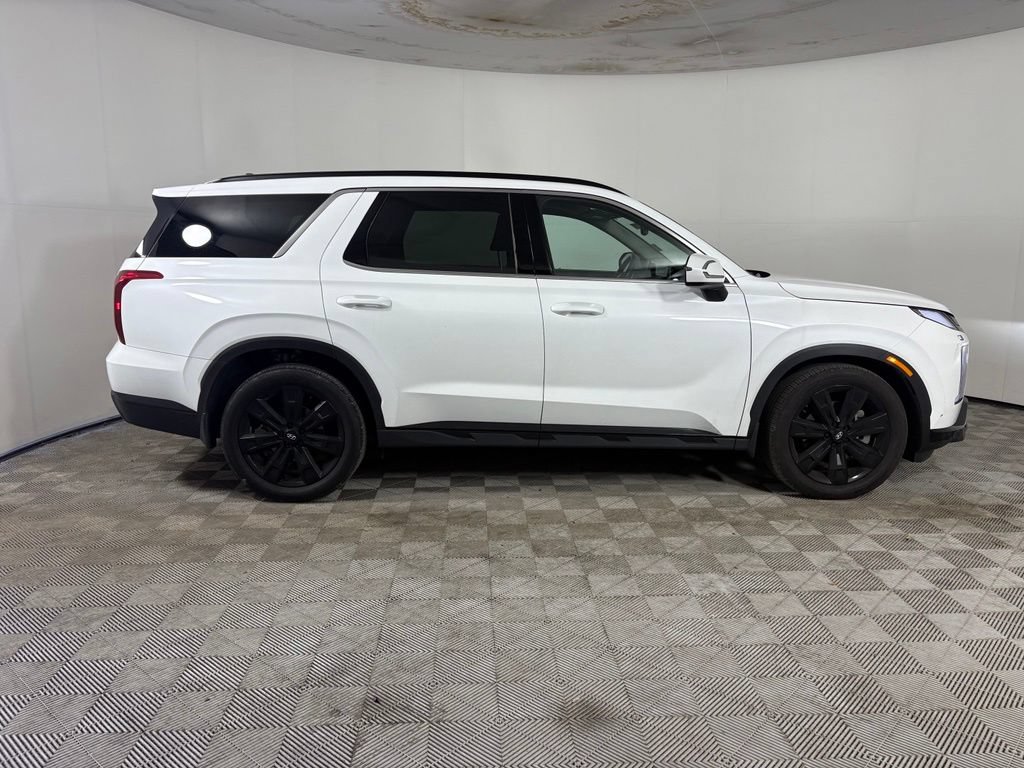Used 2023 Hyundai Palisade XRT w/ Cargo Package FWD image 2