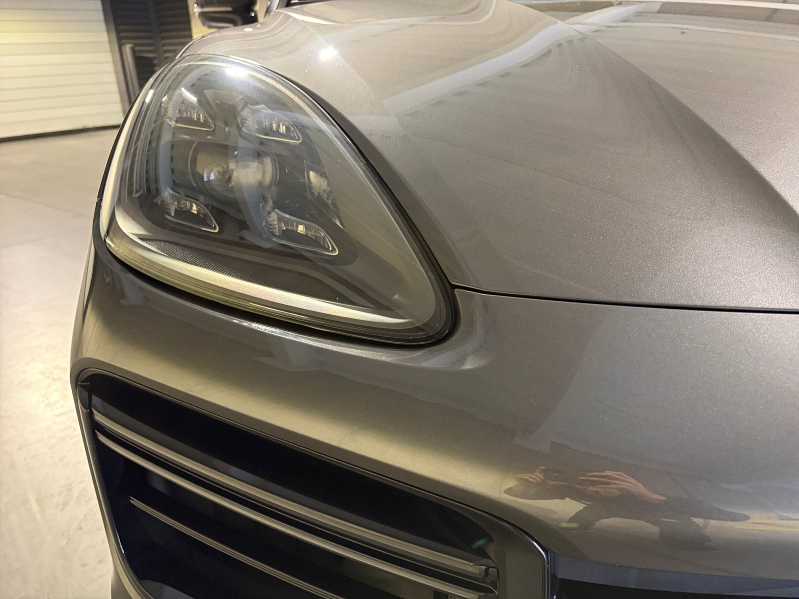 Certified 2023 Porsche Cayenne Turbo S AWD/4WD image 14
