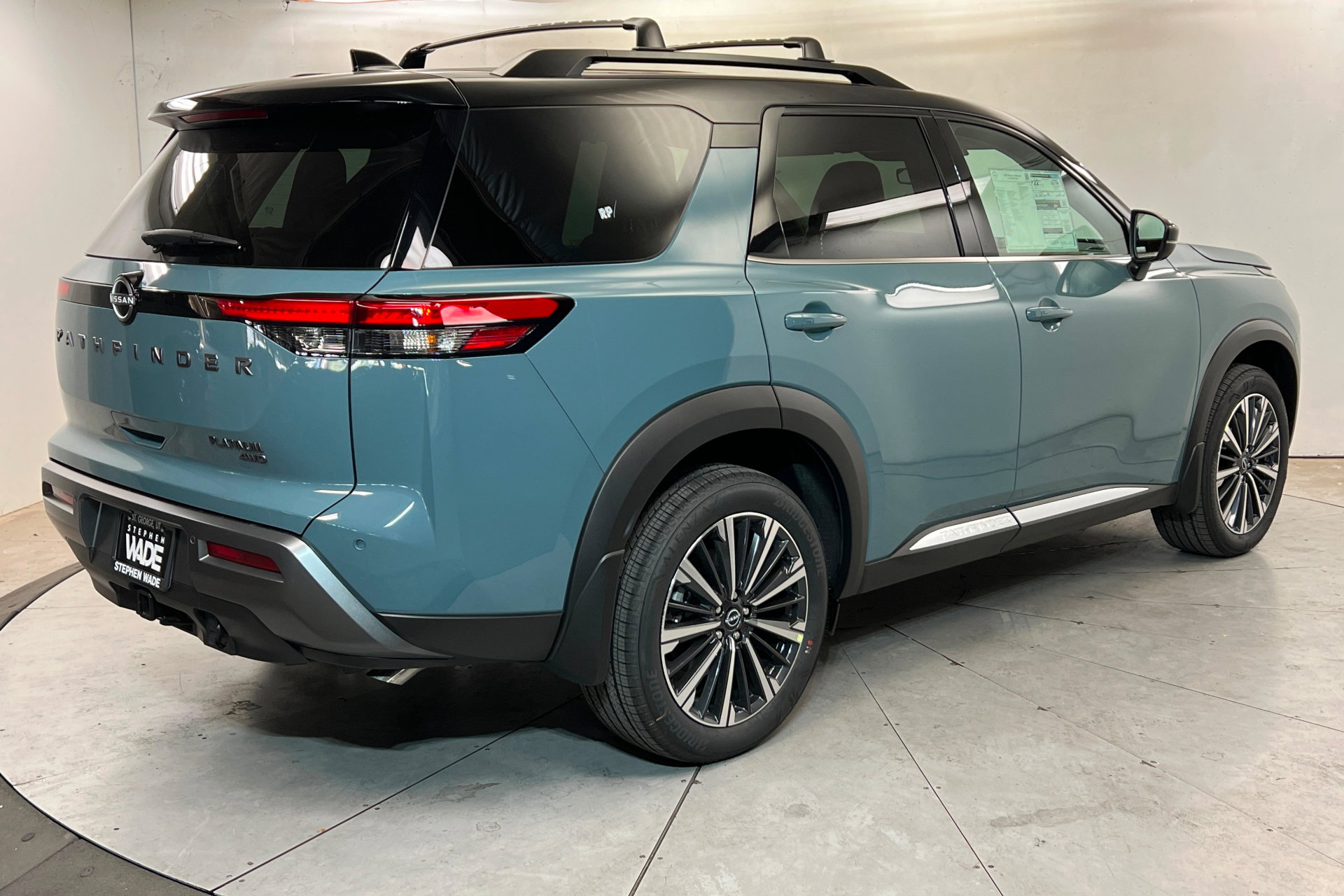 New 2026 Nissan Pathfinder Platinum image 5