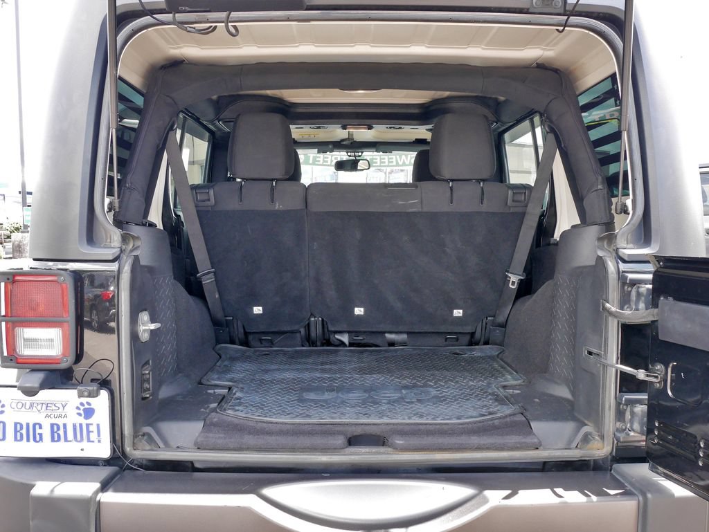 Used 2016 Jeep Wrangler Unlimited Sport AWD/4WD image 12