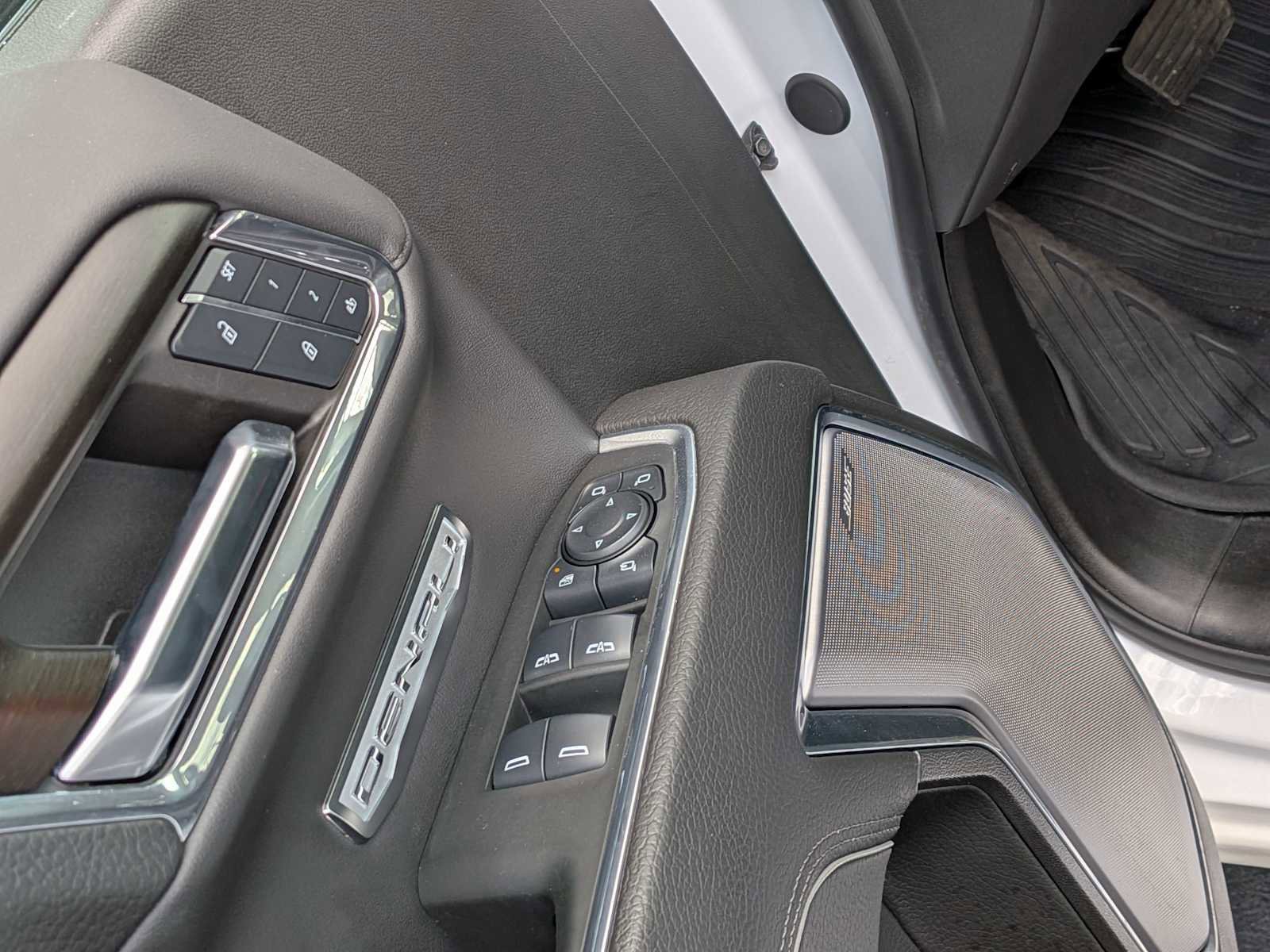 Used 2024 GMC Sierra 1500 Denali w/ Denali Reserve Package image 8