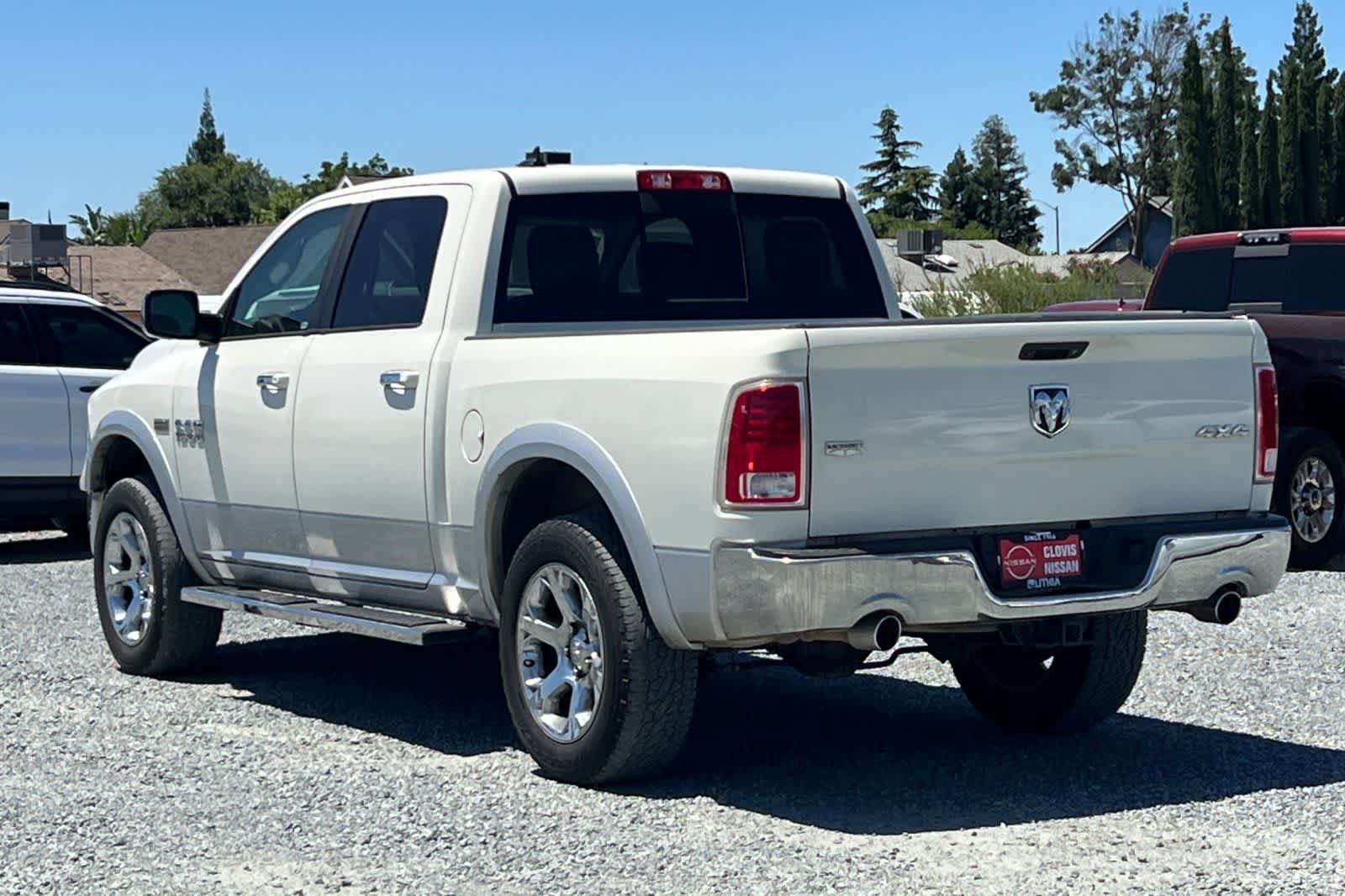 Used 2017 RAM 1500 Laramie w/ Convenience Group AWD/4WD image 7
