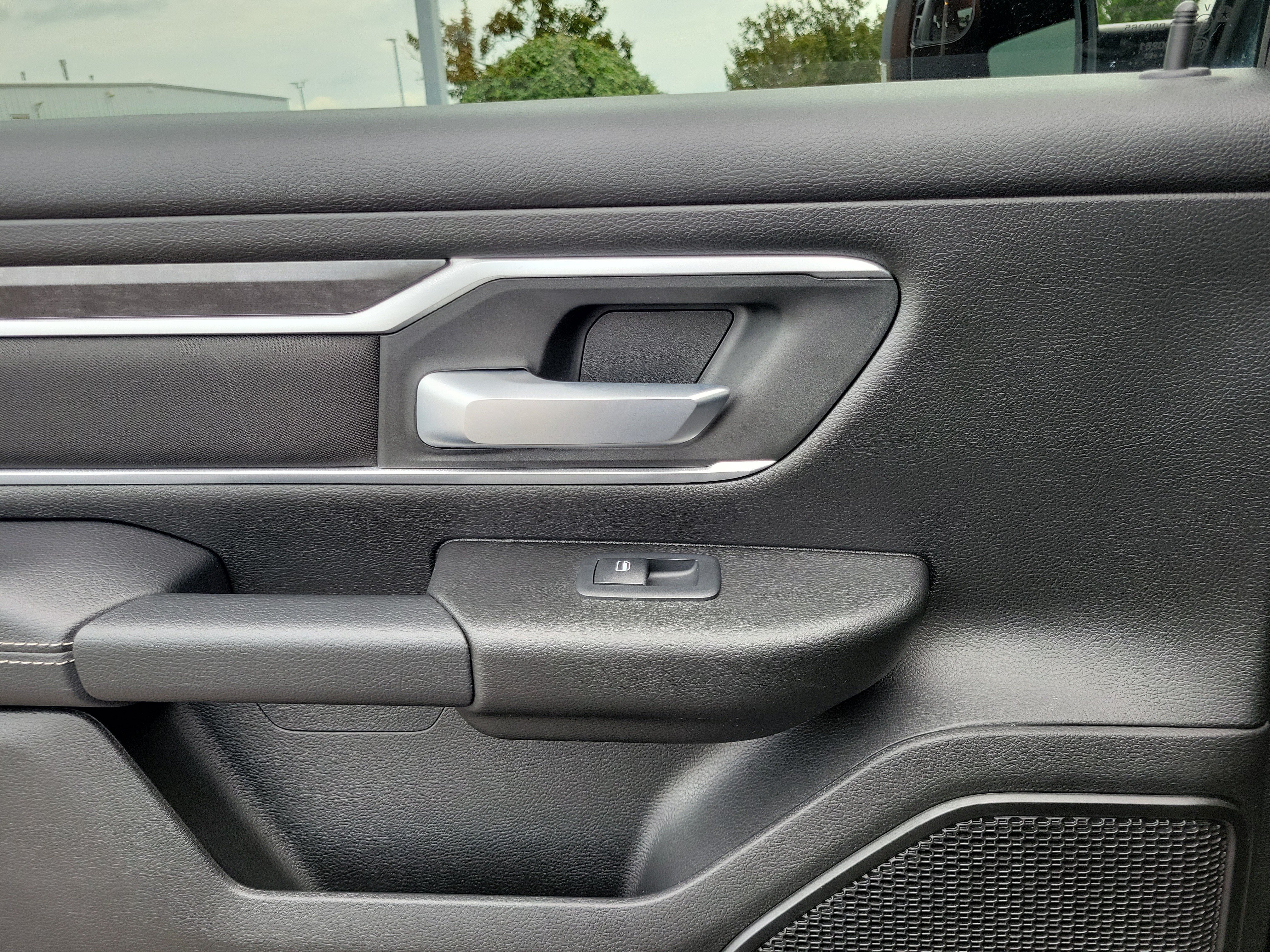 Used 2023 RAM 1500 Big Horn AWD/4WD image 12