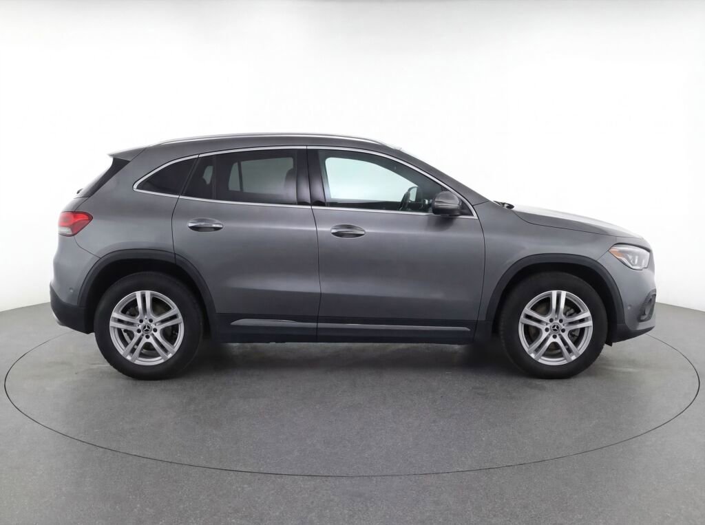 Used 2021 Mercedes-Benz GLA 250 4MATIC image 8