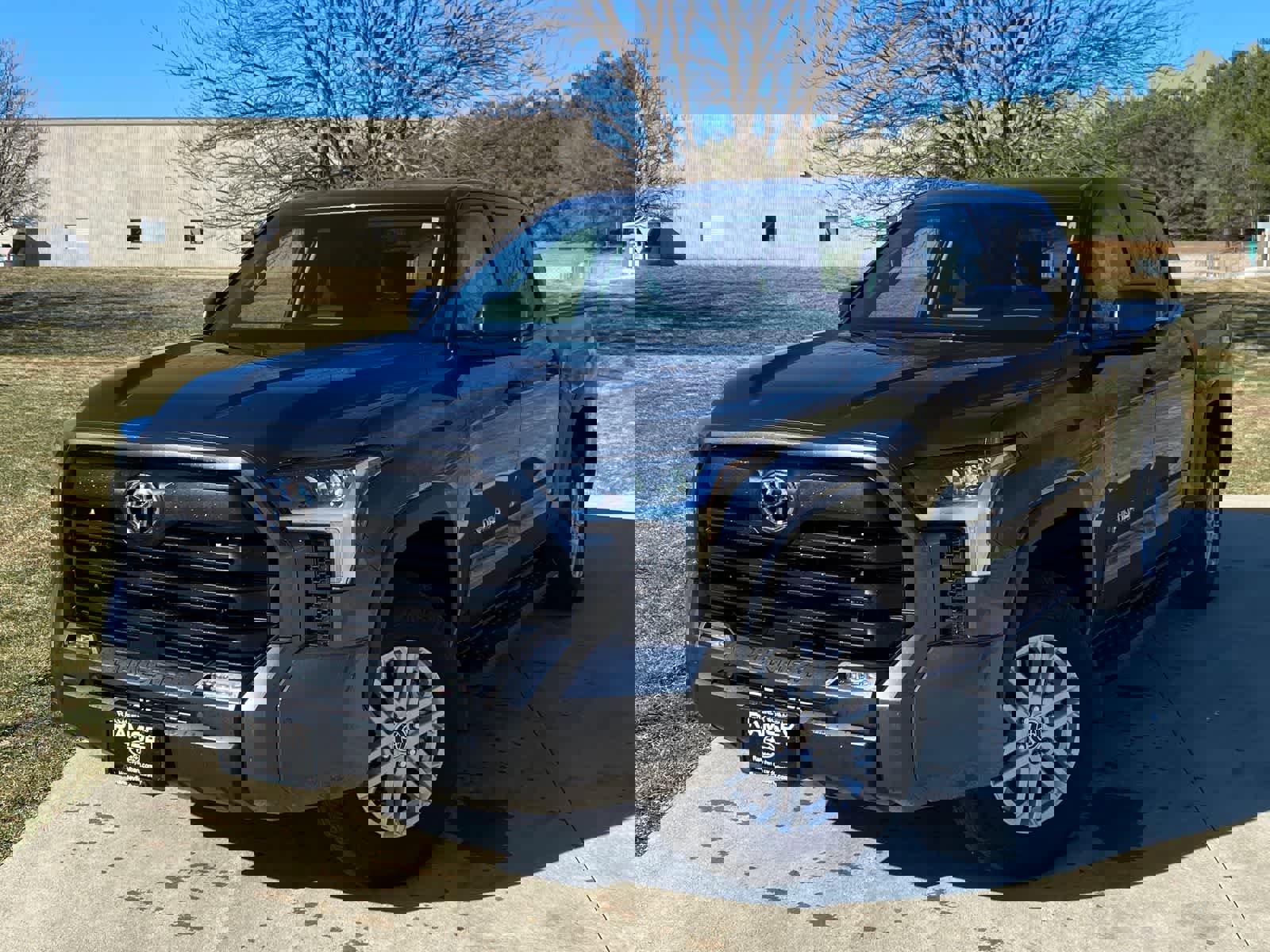 Used 2023 Toyota Tundra SR5 w/ SR5 Convenience Package image 1