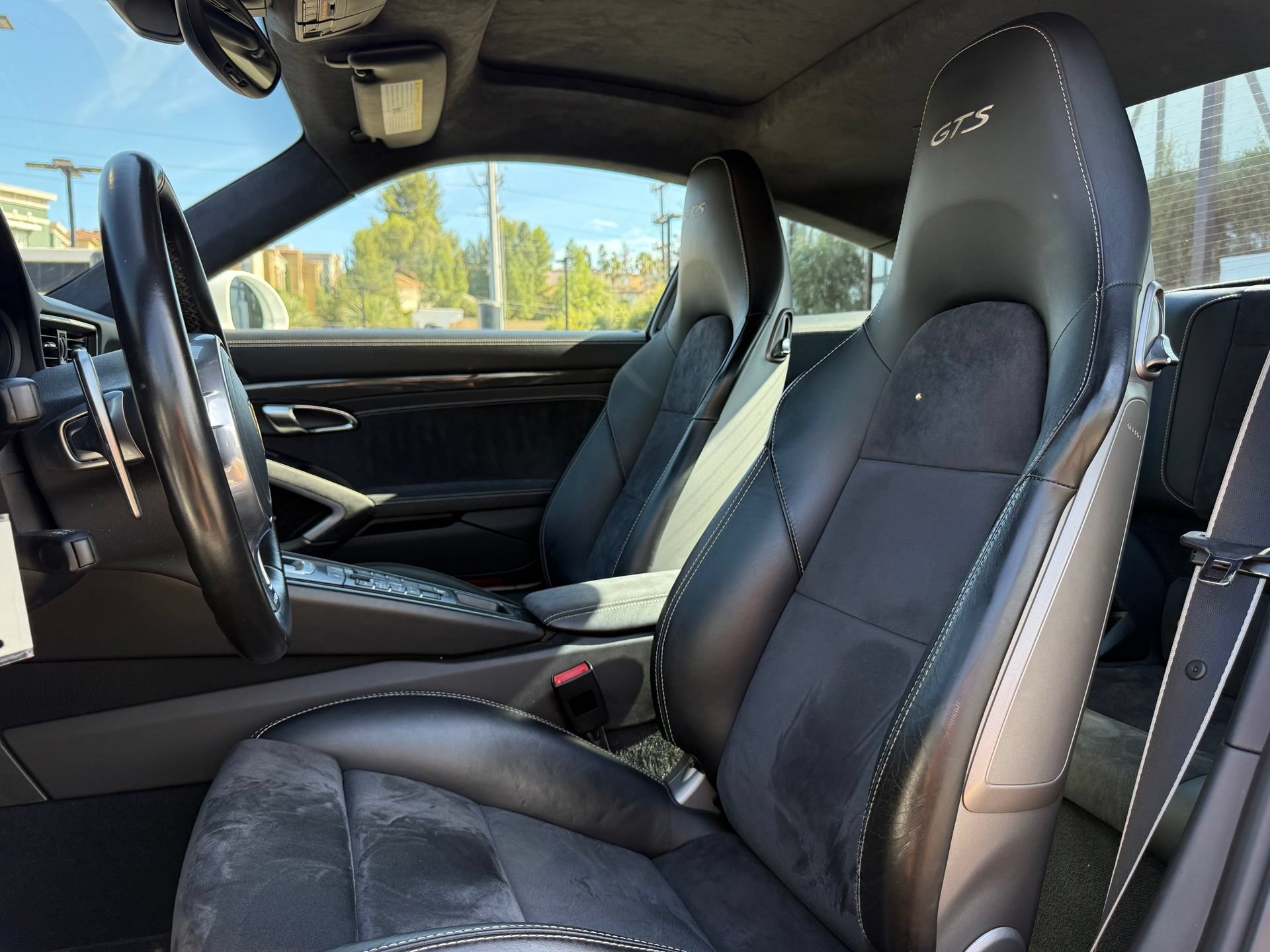Certified 2016 Porsche 911 Carrera GTS RWD image 5