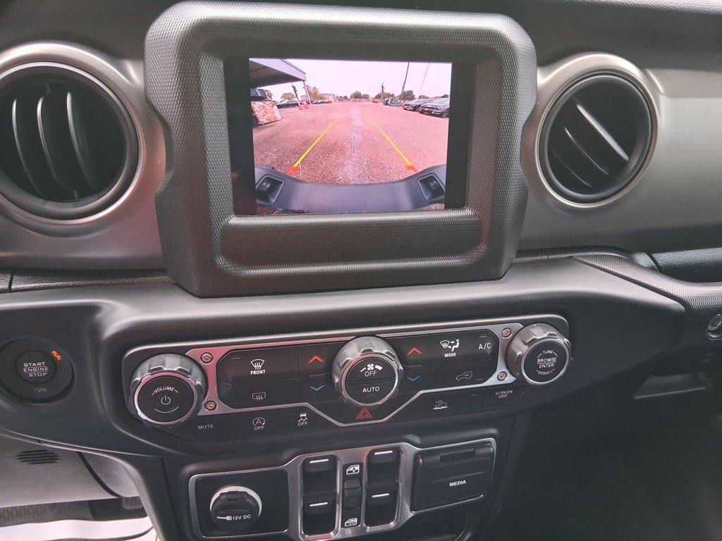 Used 2023 Jeep Gladiator Willys image 8