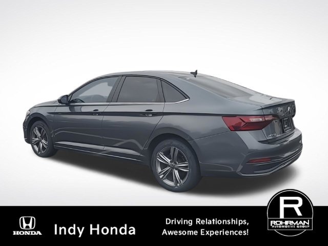 Used 2024 Volkswagen Jetta SE w/ Panoramic Sunroof Package FWD image 7