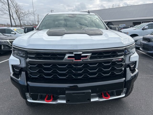 Used 2025 Chevrolet Silverado 1500 ZR2 image 2
