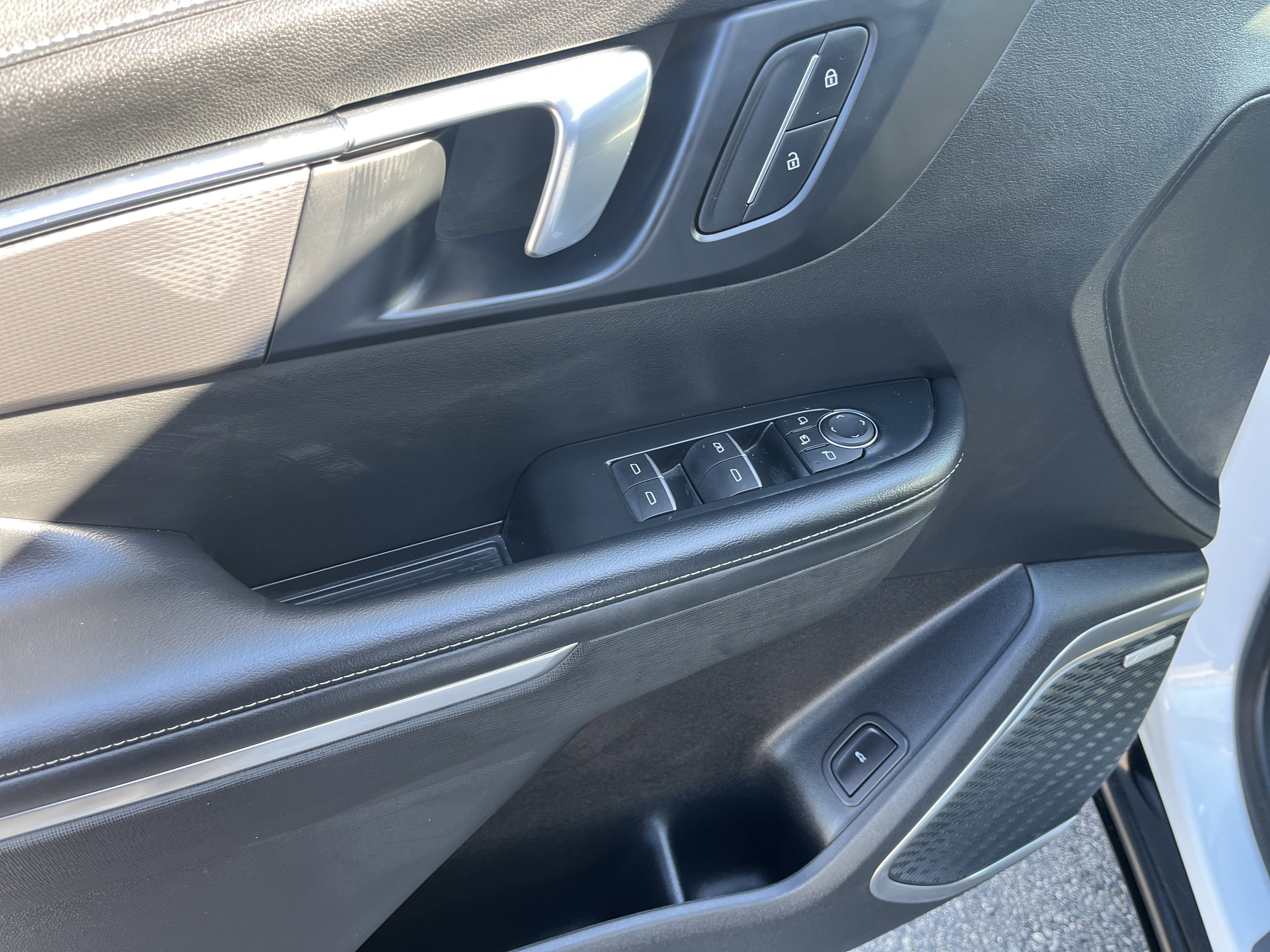 Used 2025 Buick Enclave Sport Touring w/ LPO, Floor Liner Package image 12