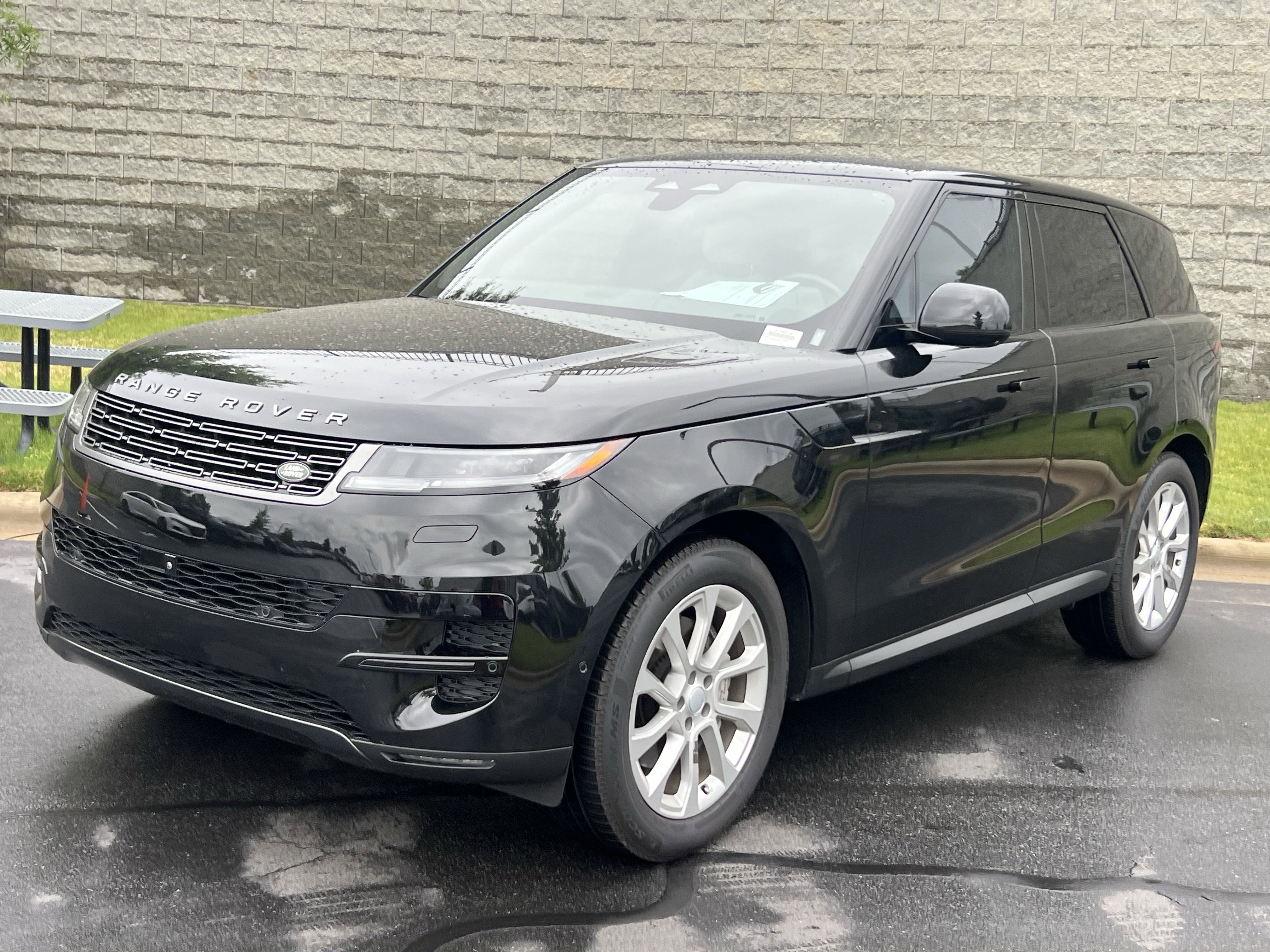 Used 2025 Land Rover Range Rover Sport