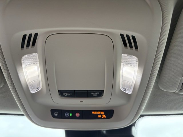 Used 2023 Buick Envision Essence image 33