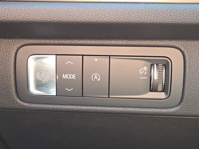 New 2026 Chevrolet Traverse LT w/ Driver Confidence Package image 12