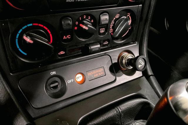 Used 2002 MAZDA MX-5 Miata image 29