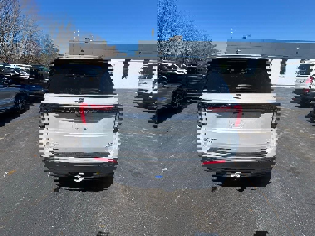 Used 2025 Ford Explorer Active image 6