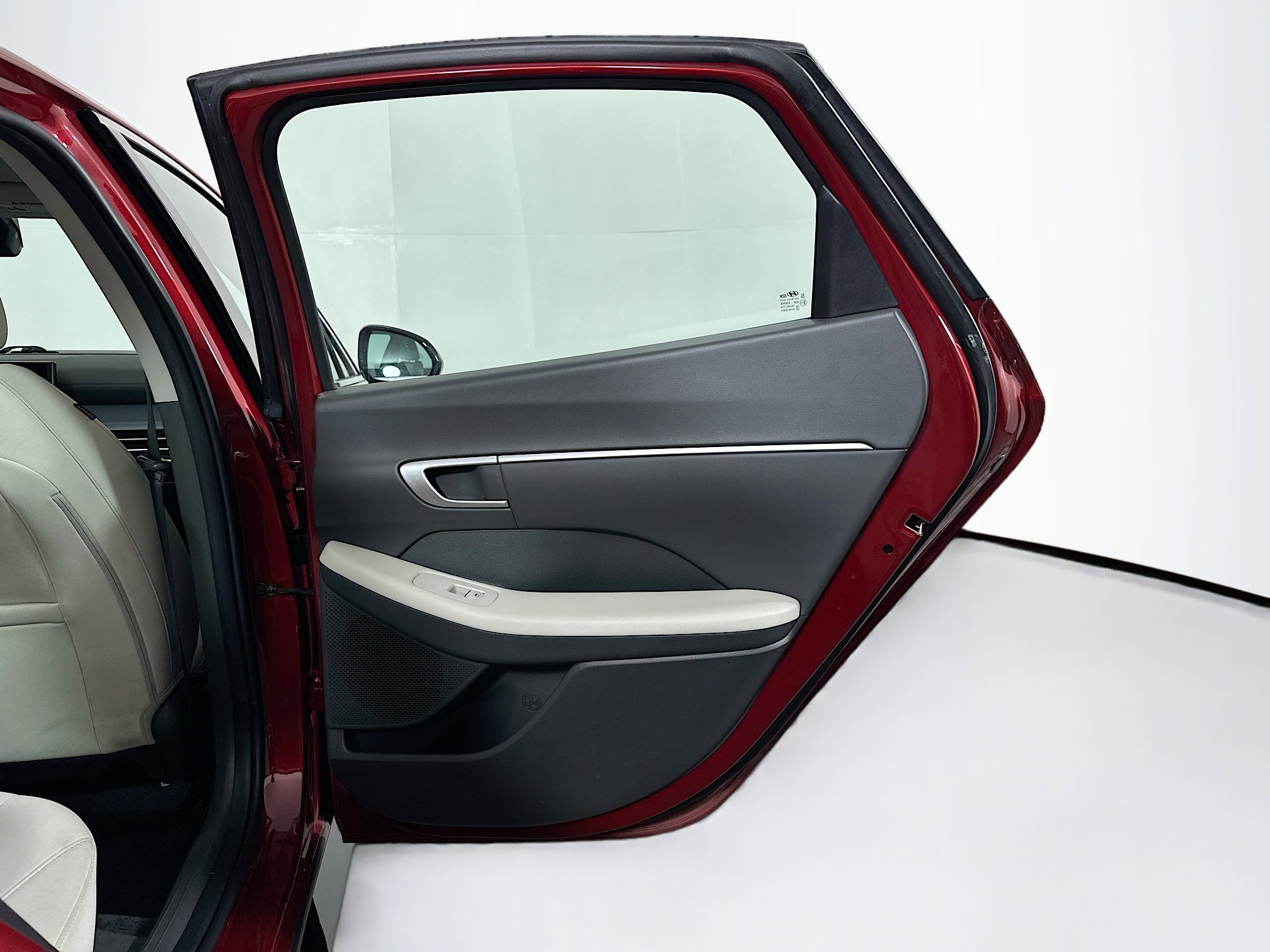 Used 2025 Hyundai Sonata SEL FWD image 29