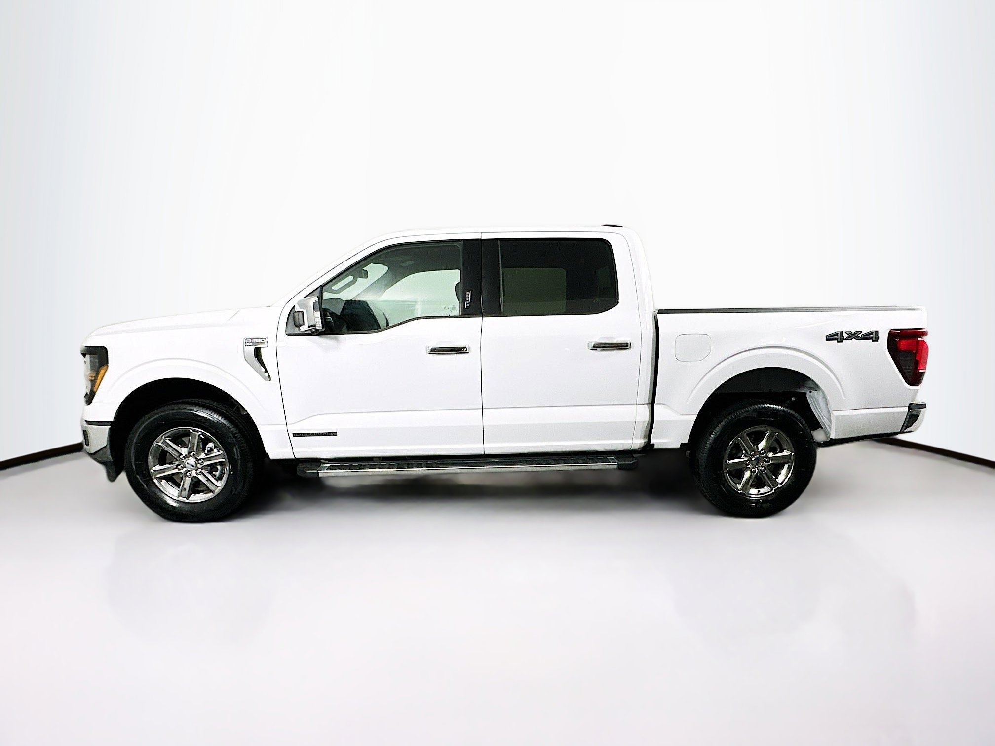 Used 2024 Ford F150 XLT w/ Equipment Group 302A MID image 4
