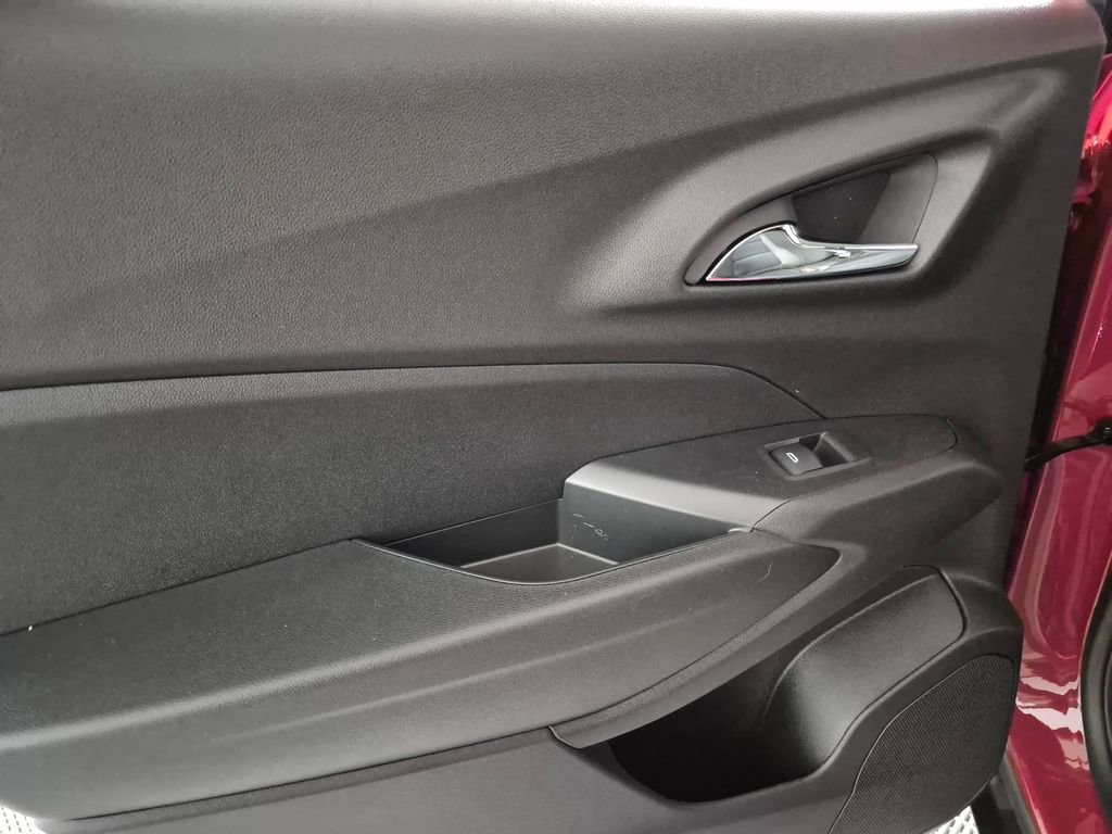 New 2026 Chevrolet Trax LT image 24