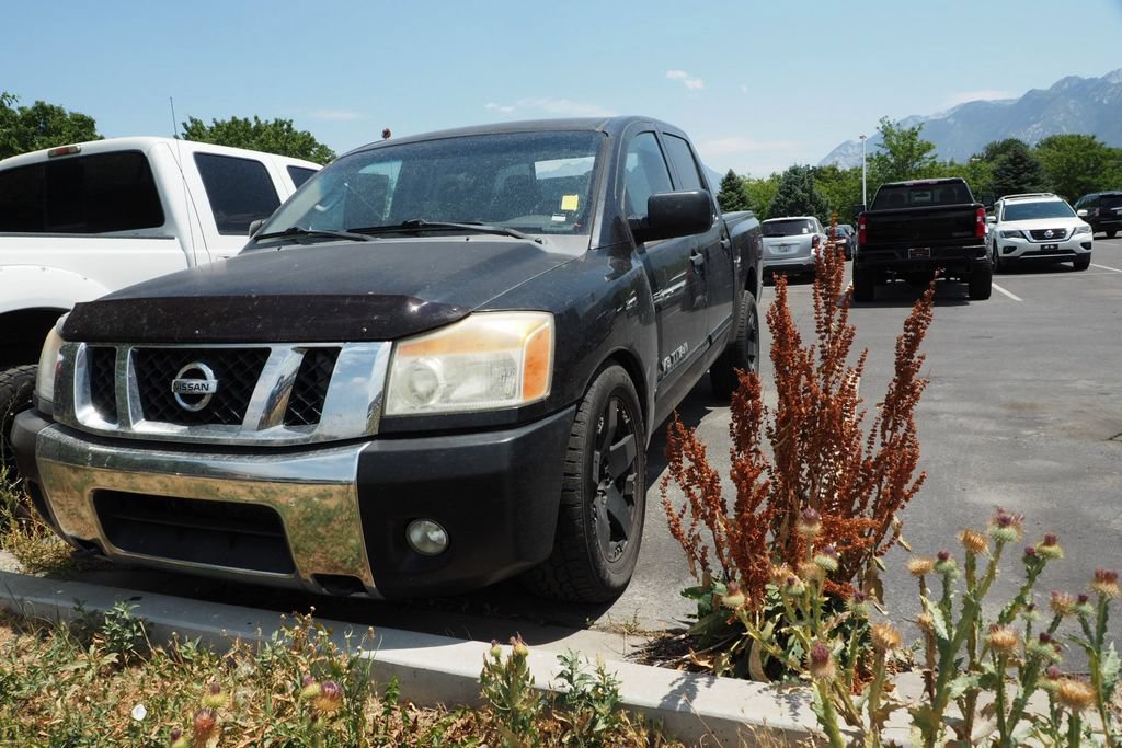 Used 2012 Nissan Titan SV w/ SV Value Truck Pkg AWD/4WD image 2