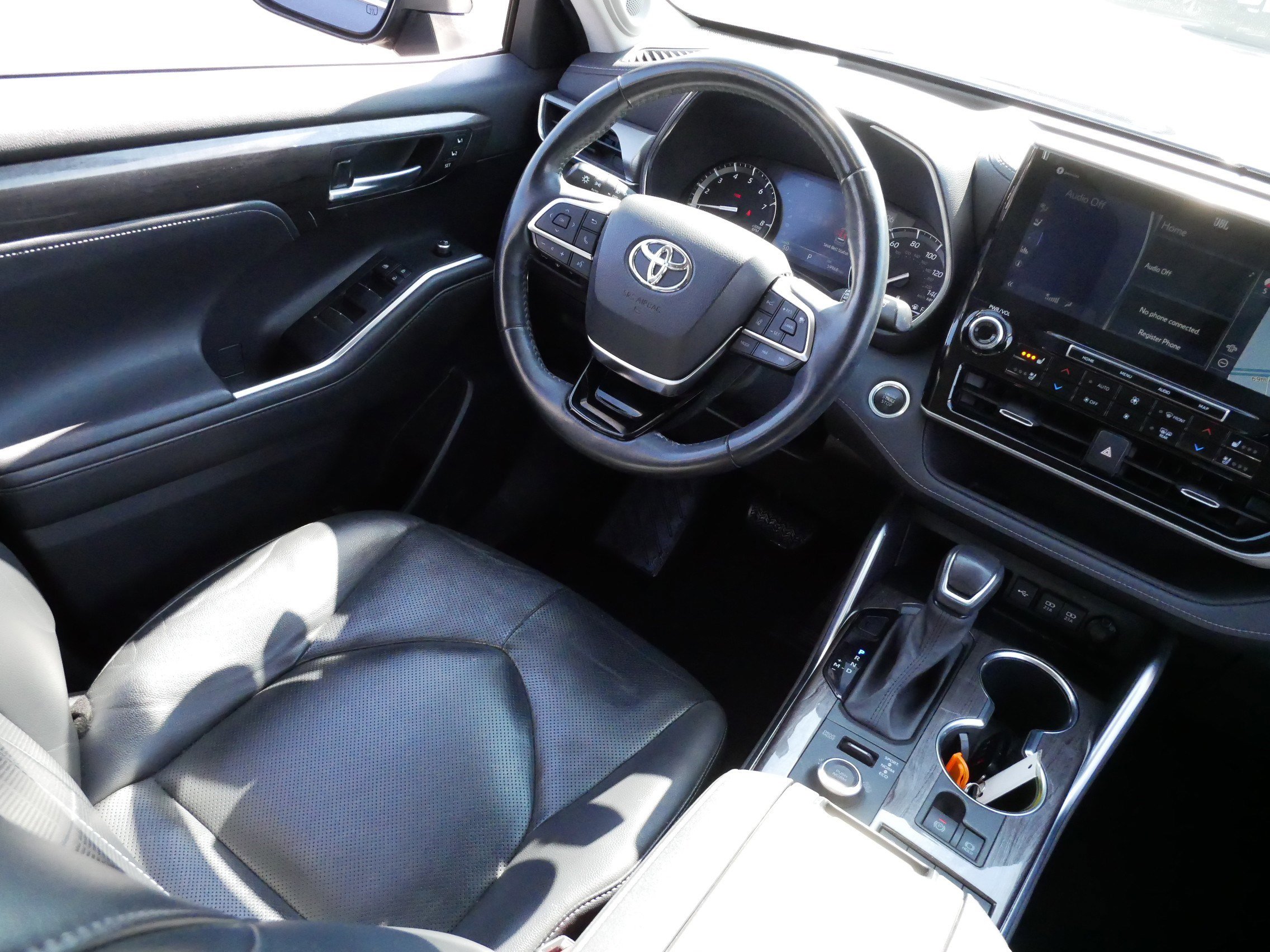 Used 2020 Toyota Highlander Platinum image 9