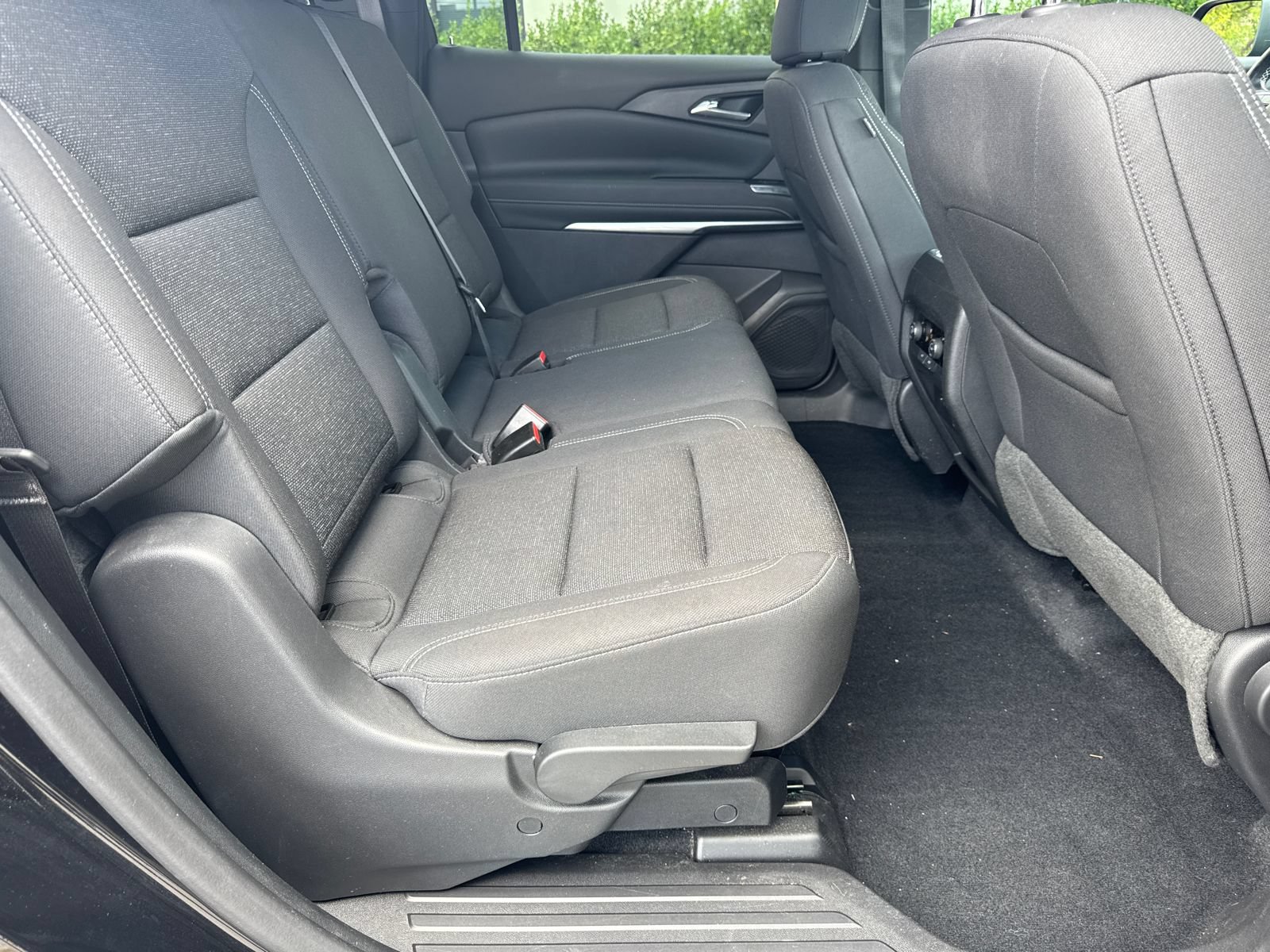 Used 2024 Chevrolet Traverse LS FWD image 15