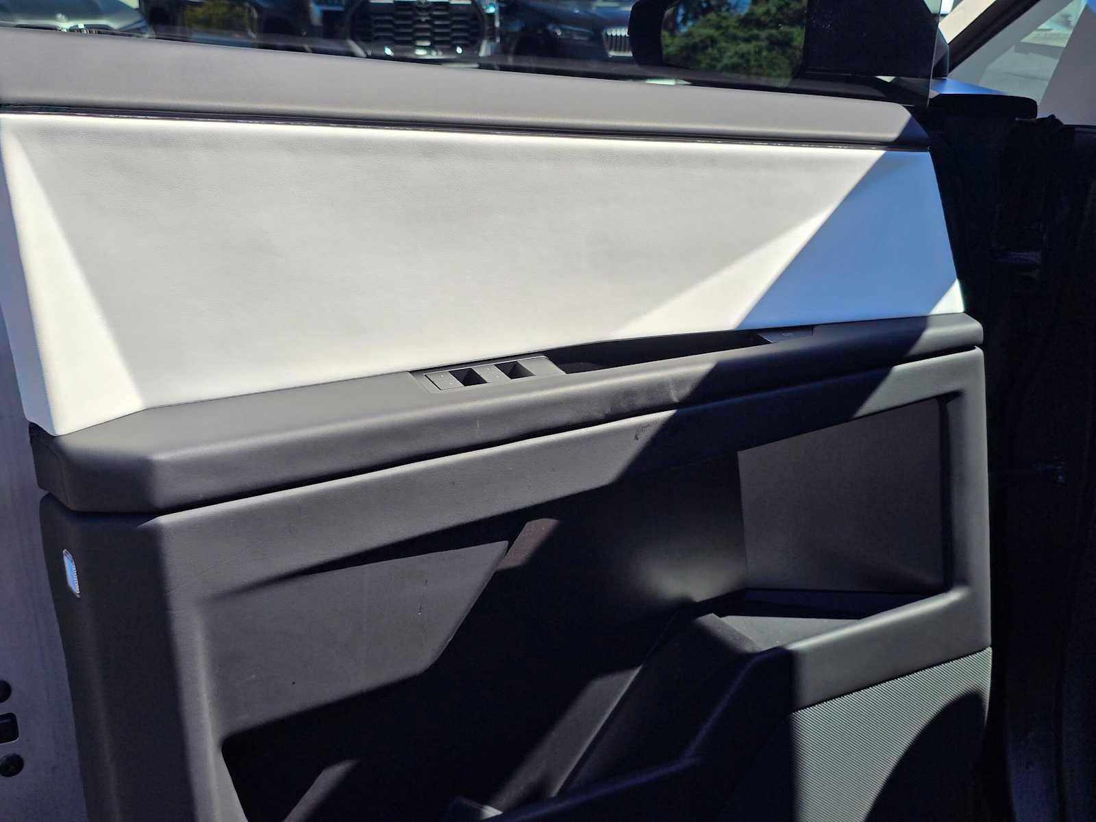 Used 2024 Tesla Cybertruck Cyberbeast AWD/4WD image 25