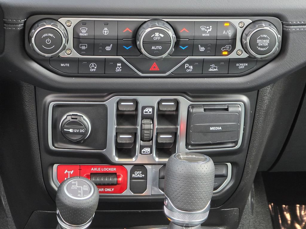 New 2026 Jeep Gladiator Mojave image 30