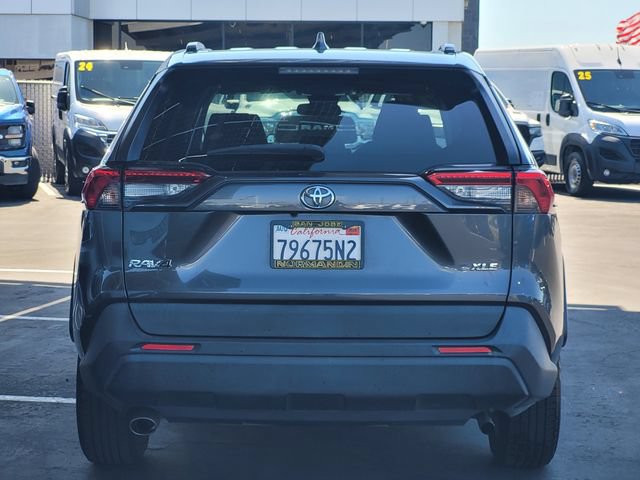 Used 2020 Toyota RAV4 XLE w/ Convenience Package FWD image 5