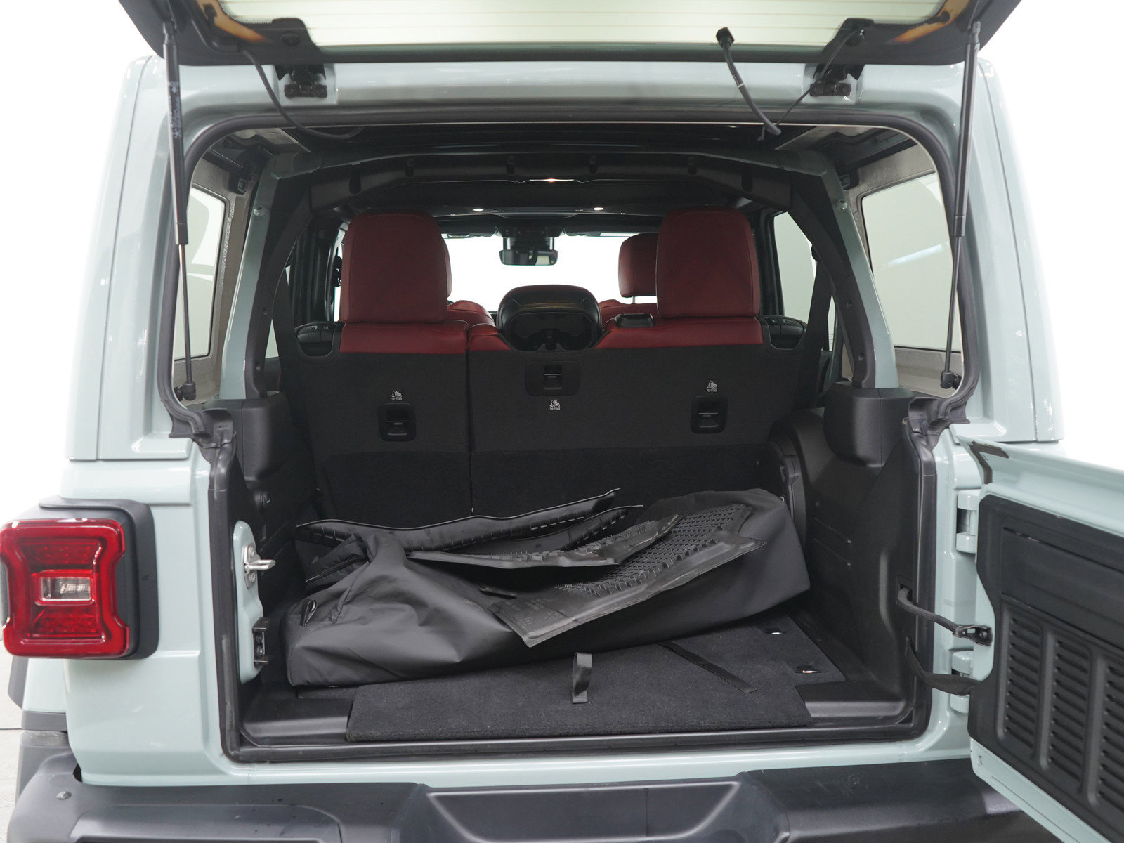 Used 2024 Jeep Wrangler Unlimited Rubicon 392 image 16