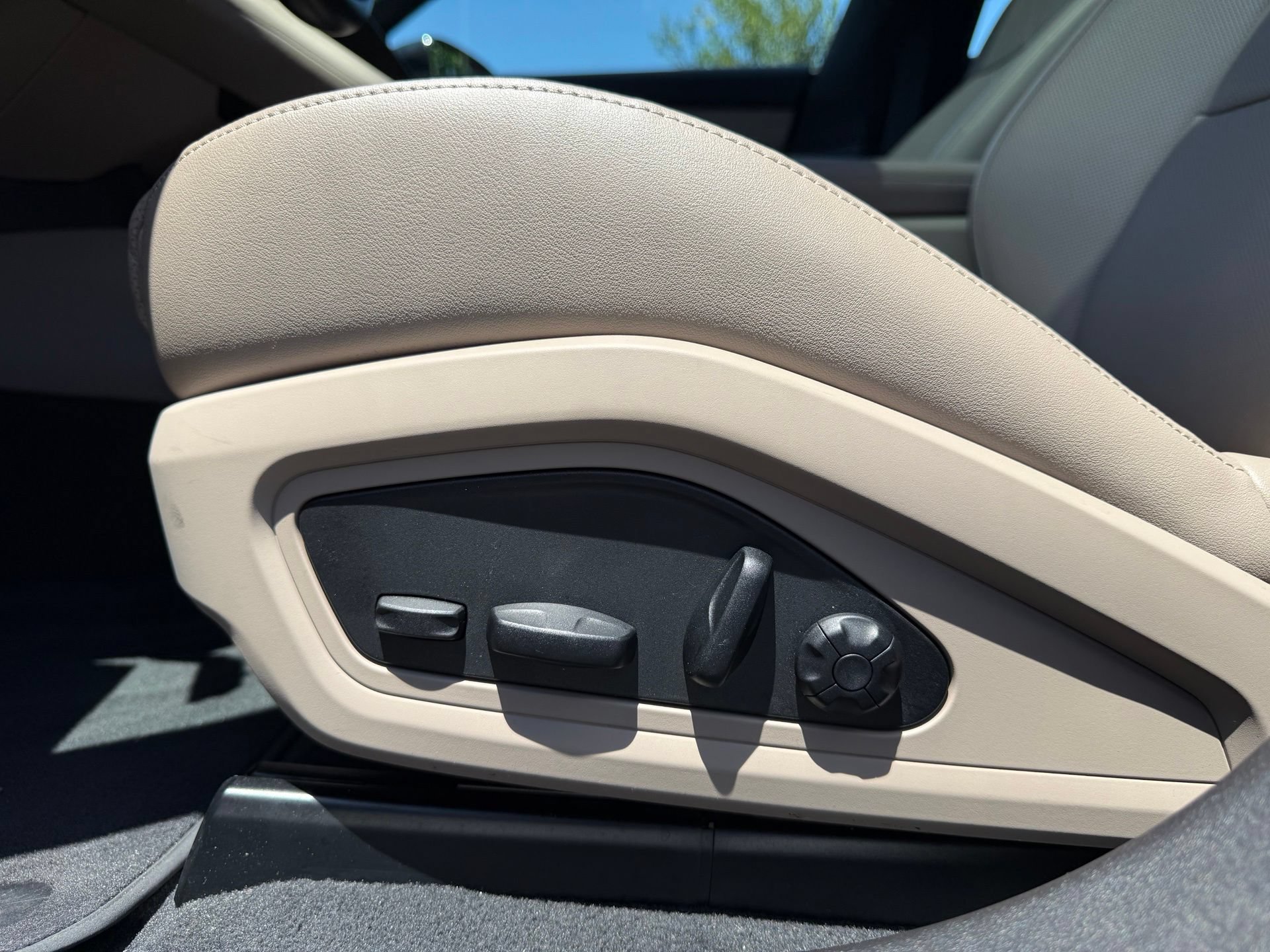 Certified 2023 Porsche Taycan RWD image 27