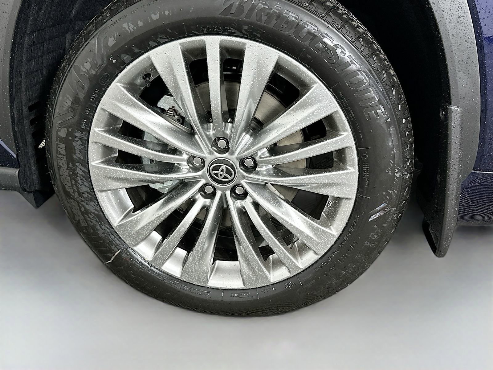 New 2026 Toyota Highlander Platinum image 34