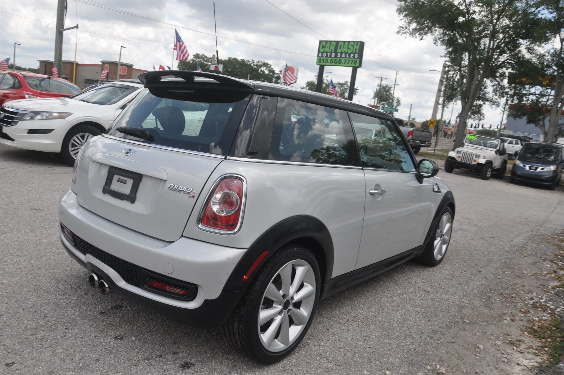 Used 2013 MINI Cooper S FWD image 12