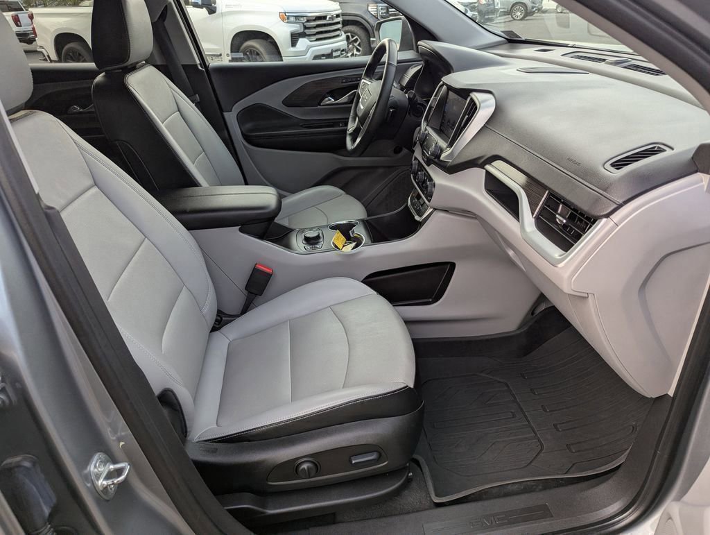 Used 2023 GMC Terrain SLT w/ Infotainment Package II image 19
