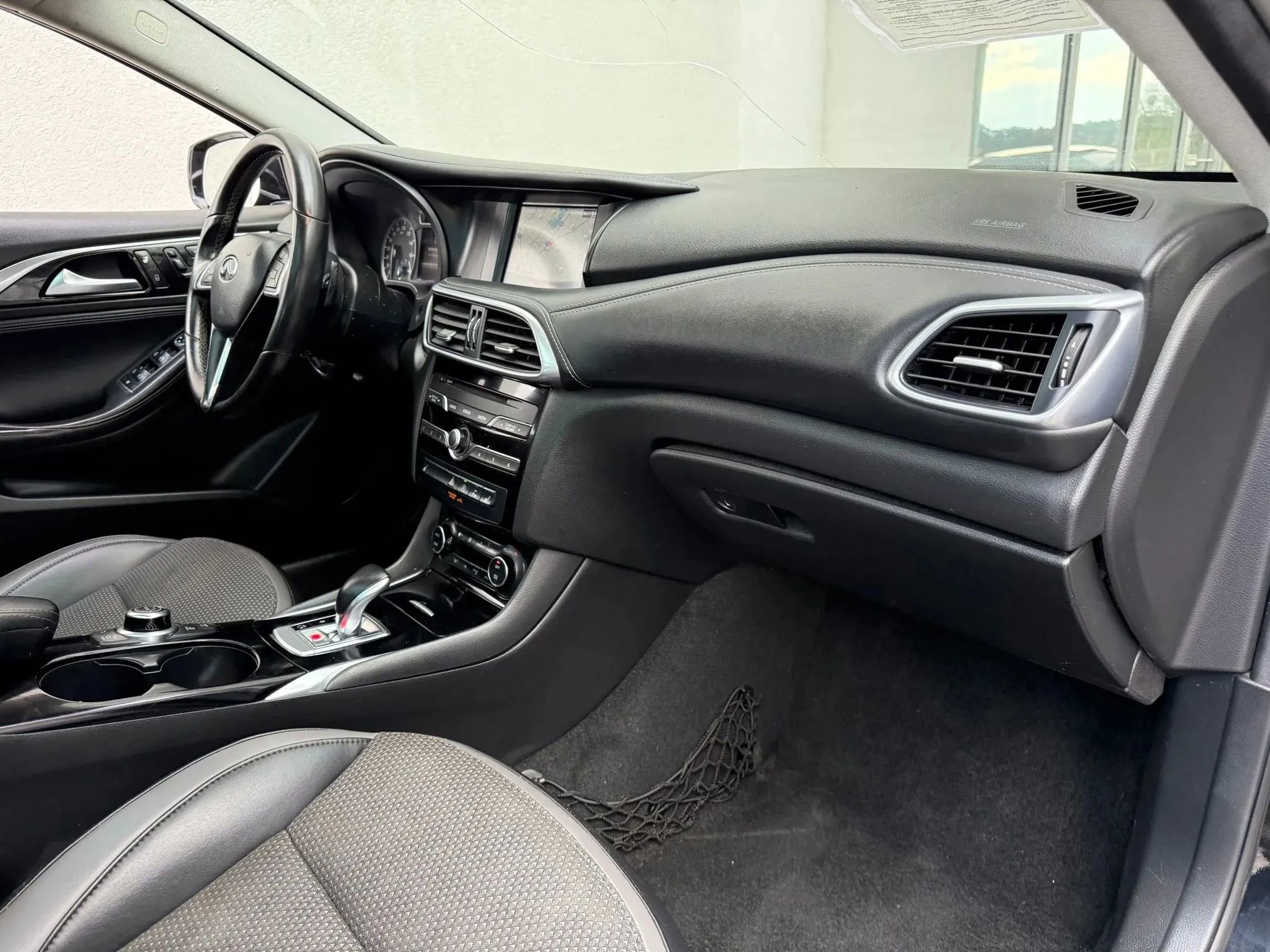 Used 2019 INFINITI QX30 AWD image 17