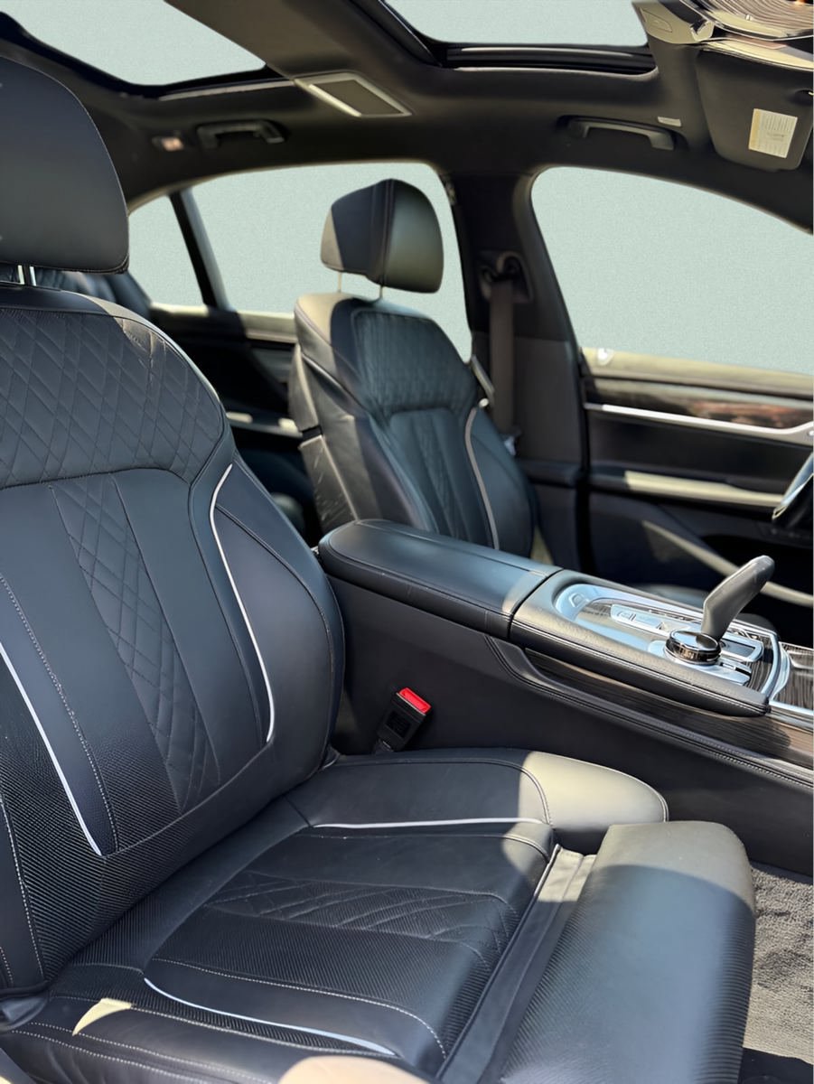 Used 2019 BMW 750i xDrive w/ Executive Package AWD/4WD image 11