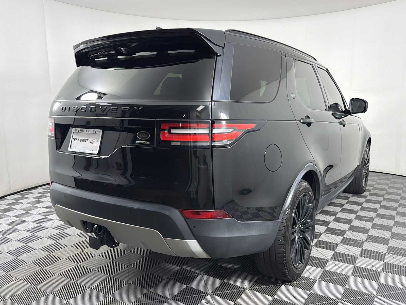 Used 2017 Land Rover Discovery HSE AWD/4WD image 6